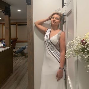 White long dress with train from Lily Bee’s boutique in Pullman Washington!